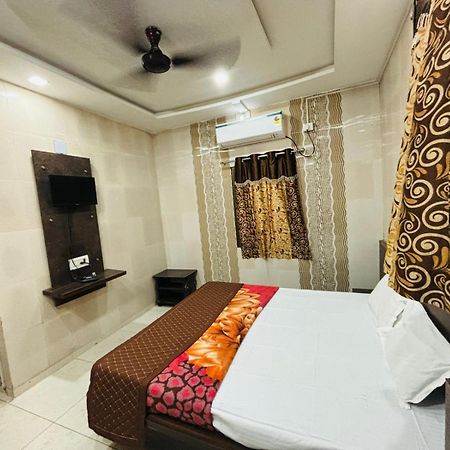 Hotel Shree Nath - 200 Meters From Dwarkadhish Temple Esterno foto