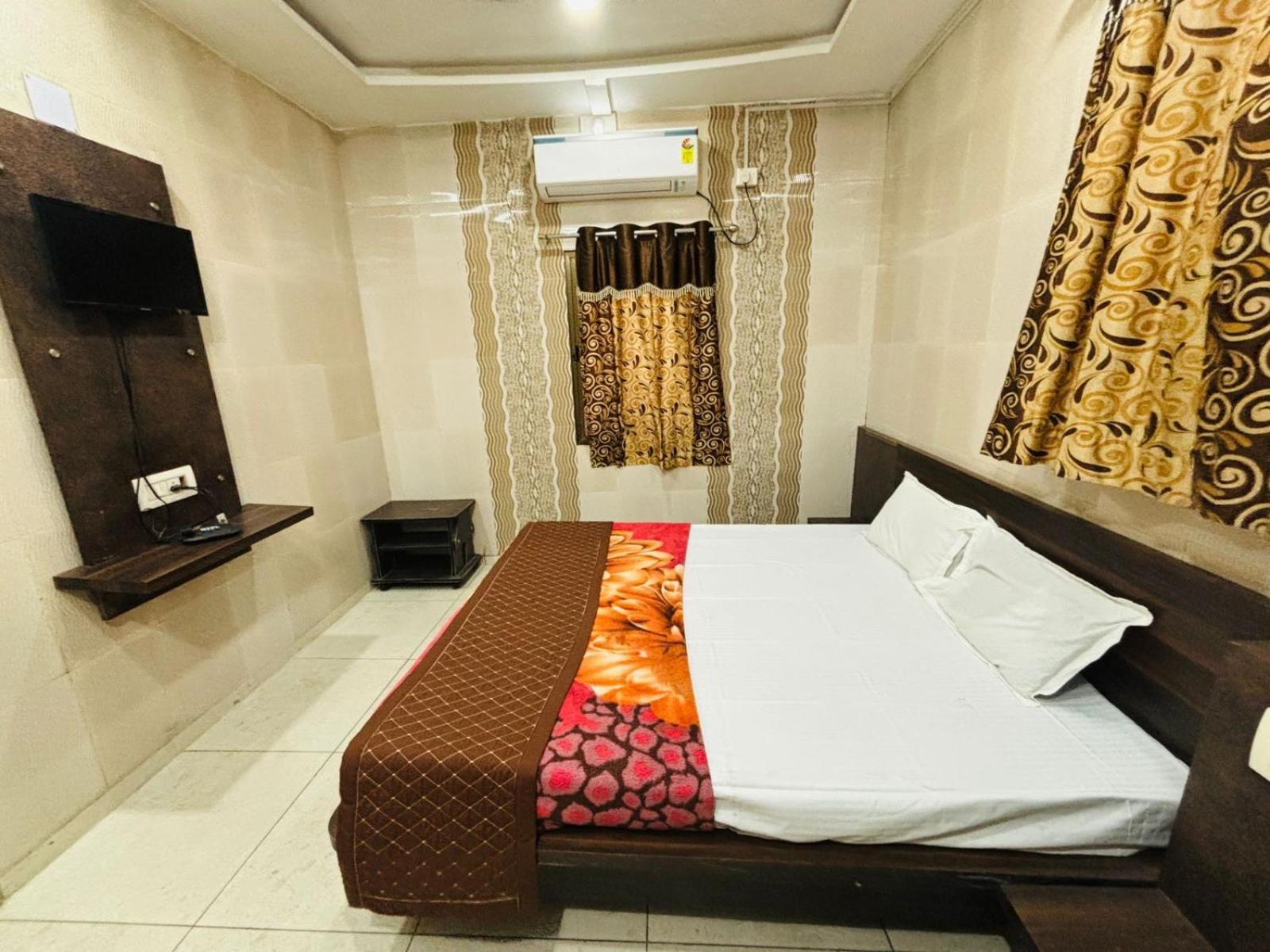 Hotel Shree Nath - 200 Meters From Dwarkadhish Temple Esterno foto